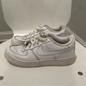 Nike Youth Air Force 1 Low GS Triple White DH2920-111  Size 5.5Y Low Top Leather